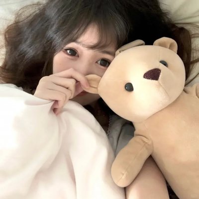 9顶假发的女孩