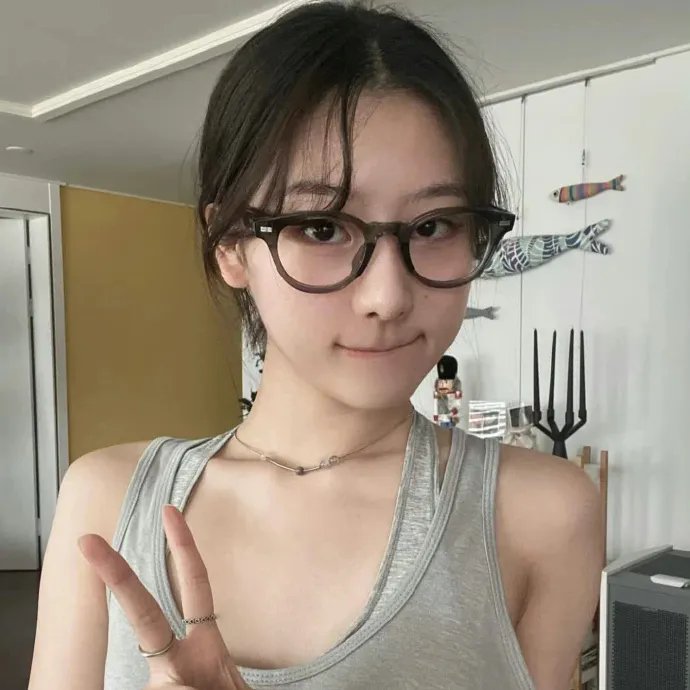 枝头凤